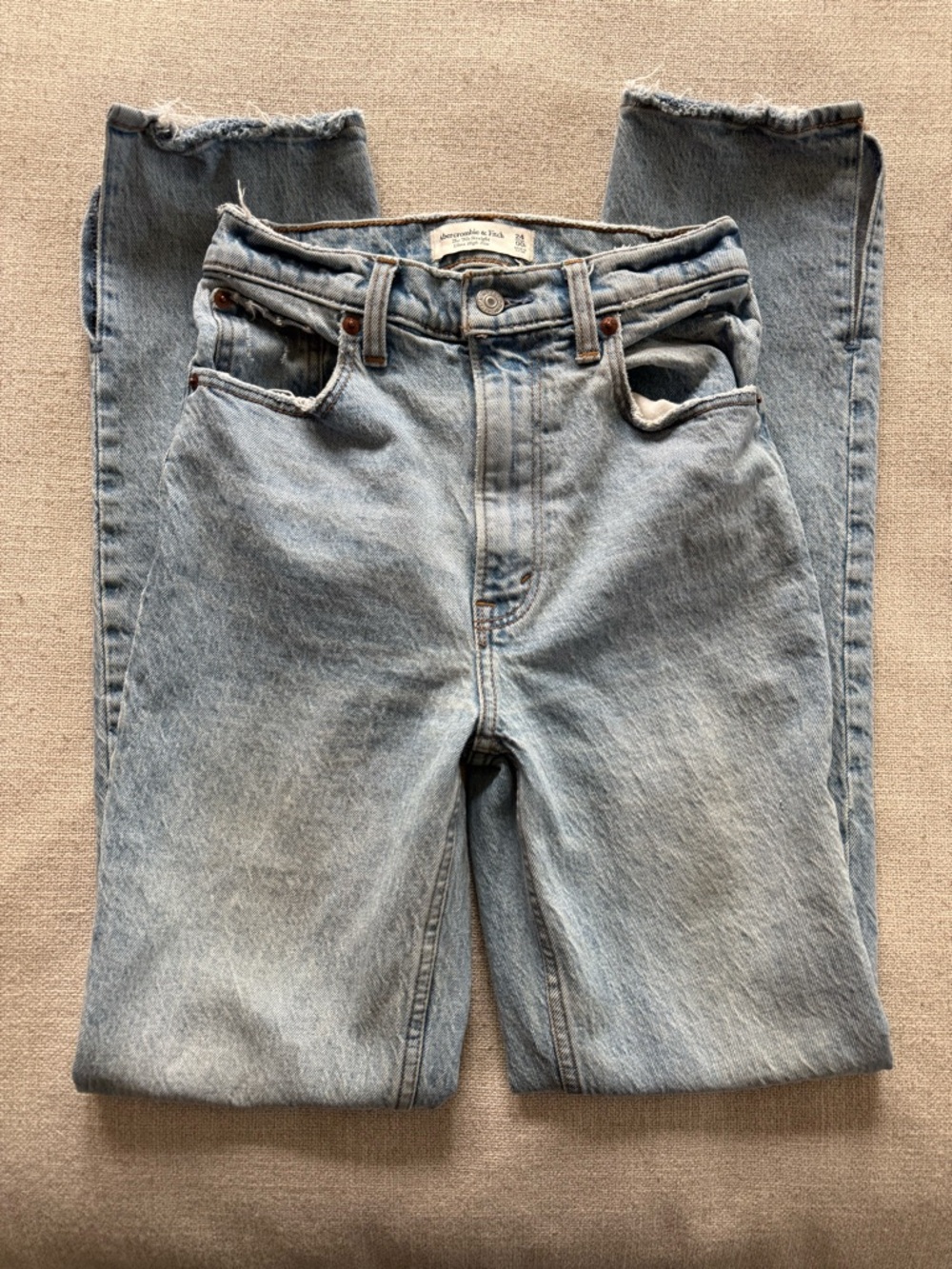 Abercrombie & Fitch 90s Straight Ultra High Rise Jeans Split Vent Hem (Size 24)